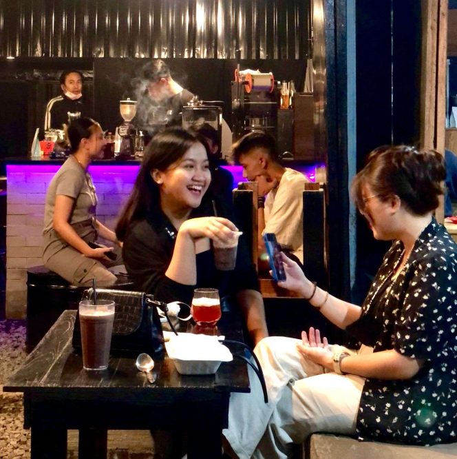 
 Nuansa santai Paps Coffee dengan menu mixologi unggulan (ist)