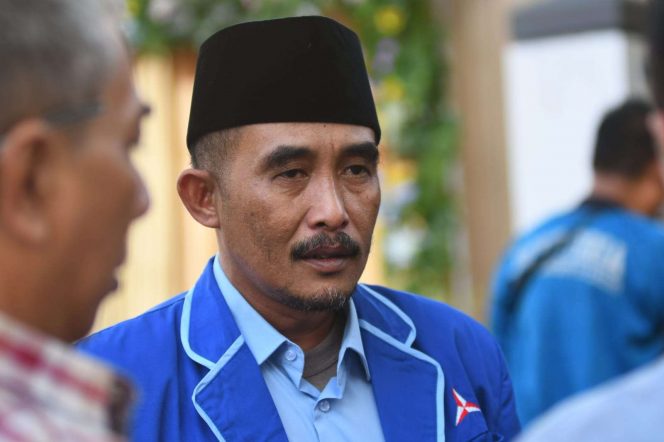 
 Gus Thoriq saat berada di KPU Kabupaten Malang. (ist) 