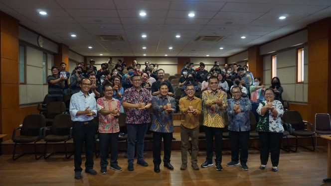 
 Kunjungan Direktur Utama BPJS Kesehatan, Prof. dr. Ali Ghufron Mukti, M.Sc, Ph.D  (no 4 dari kiri), ke Universitas Ma Chung, Rabu (14/6/2023). (Humas Ma Chung)
