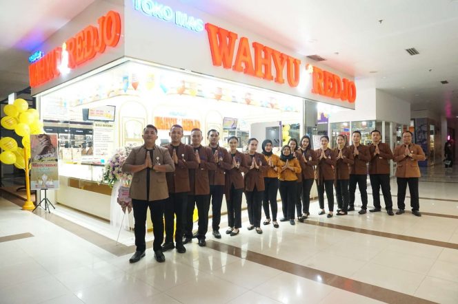 
 Peresmian cabang baru Toko Emas Wahyu Redjo di Mall Olympic Garden Malang (MOG), Selasa (18/7/2023). (ist)