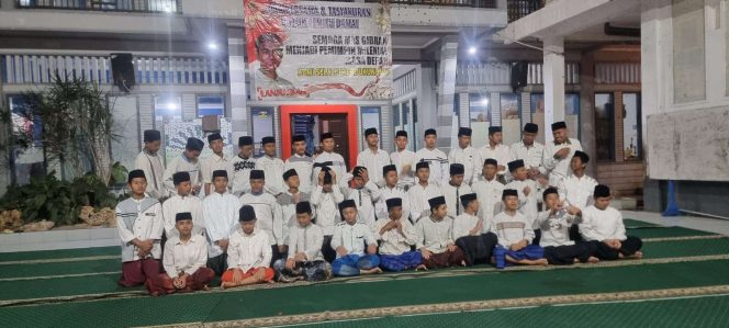 
 Dukungan santri di Kabupaten Malang untuk Prabowo-Gibran. (ist) 