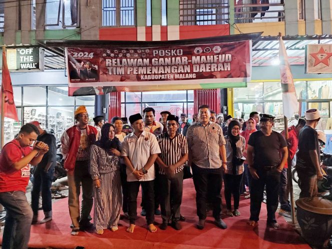 
 Peresmian Posko Relawan Ganjar-Mahfud TPD Kabupaten Malang di Jalan Sumedang Kepanjen. (bacamalang/Dhimas) 