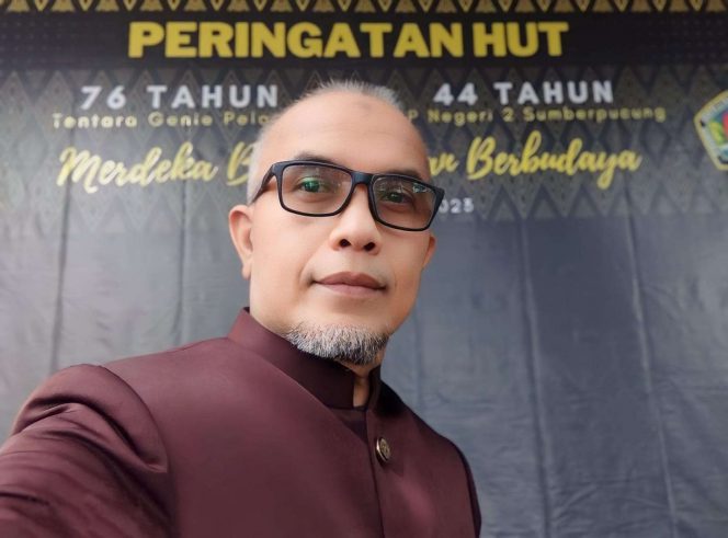 
 Drs Sihabudin Zuhri MP.d, Guru/Humas SMPN 2 Sumberpucung Kabupaten Malang. (ist)