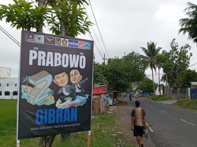 
 Salah satu baliho yang terpampang di ruas jalan Kabupaten Malang. (ist) 