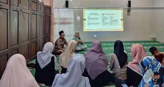 
 Narasumber Gus Jamaludin dan Ning Vivi, memberikan pemaparan materi membahas berbagai aspek hukum Islam yang relevan dengan kehidupan sehari-hari dalam kegiatan yang diadakan Remaja Masjid (Remas) Masjid Besar Darussalam Kecamatan Bantur Kabupaten Malang.(ist)