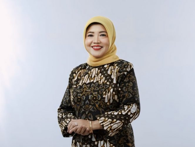 
 Hj Lathifah Shohib. (ist)