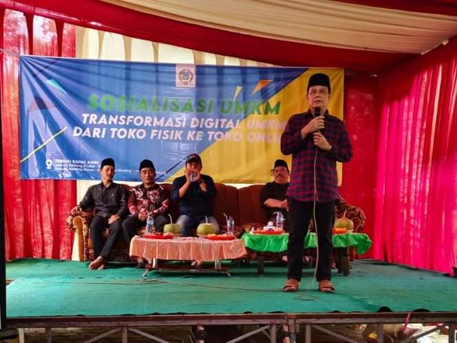 
 Abah Gun saat melakukan sosialisasi di Desa Kedung Banteng Kecamatan Sumbermanjing Wetan. (ist)