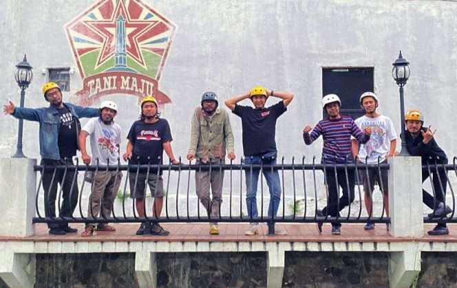 
 Grup band Tani Maju. (ist)
