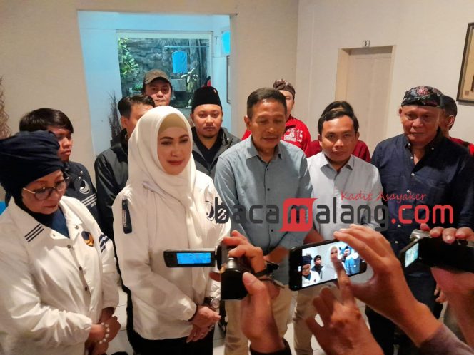 
 Ketua Dpw partai nasdem Lita Machfud, Wahyu Hidayat, Ali Muthohirin, dan ketua Dpd partai Nasdem Kota Malang,Hanan Jalil saat preskonferensi pada rakor pemenangan paslon Wali. (Rohim Alfarizi)