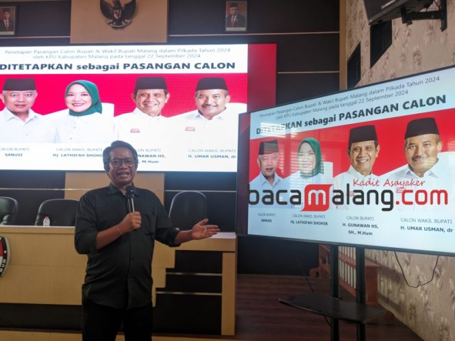 
 Ketua Divisi Sosialisasi, Pendidikan Pemilih, Partisipasi Masyarakat, SDM KPU Kabupaten Malang, Marhaendra Pramudya Mahardika saat menjelaskan penetapan pasangan calon Bupati dan Calon Wakil Bupati. (Wahyu)