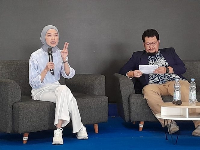 
 Dr Ruwinah Abdul Karim, Clinical Director Penawar Special Learning Centre Malaysia, bersama Irham Thoriq ceo Tugu Media Grub dalam konferensi pers di MCC. (Rohim Alfarizi)