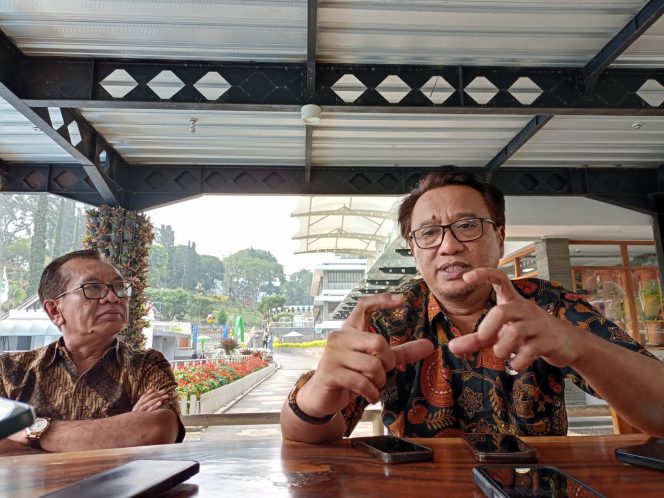 
 Direktur Utama Taman Rekreasi Selecta, Sujud Hariadi, saat diwawancarai awak media berkaitan dengan Hati Jadi Kota Batu ke-23. (Yan)