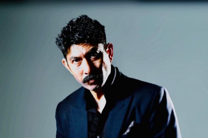 
 Aktor Surya Manly saat proses syuting film. (ist)