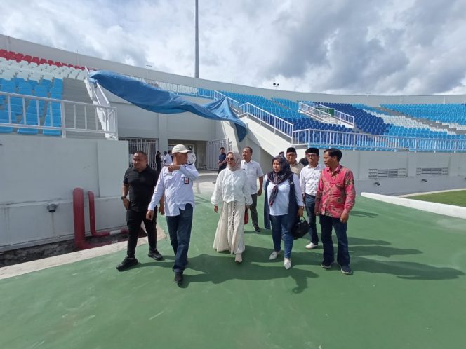
 Komisi III DPRD Kabupaten Malang melakukan inspeksi di Stadion Kanjuruhan sebelum diserahterimakan. (ist)