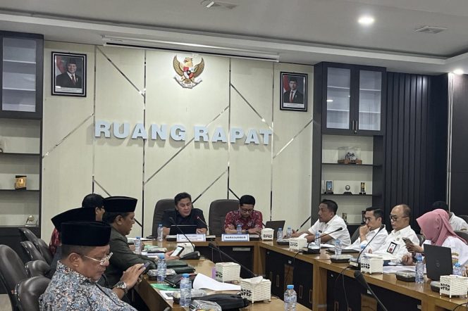 
 Ketua Fraksi PDI Perjuangan DPRD Kabupaten Malang, Abdul Qodir saat memimpin rapat belum lama ini. (ist)