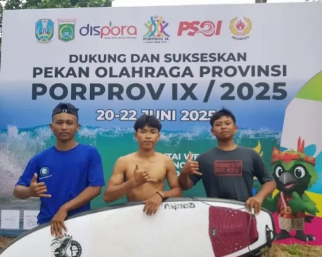 
 Cabor Selancar Ombak Kabupaten Malang berhasil sumbang satu medali emas. (ist)