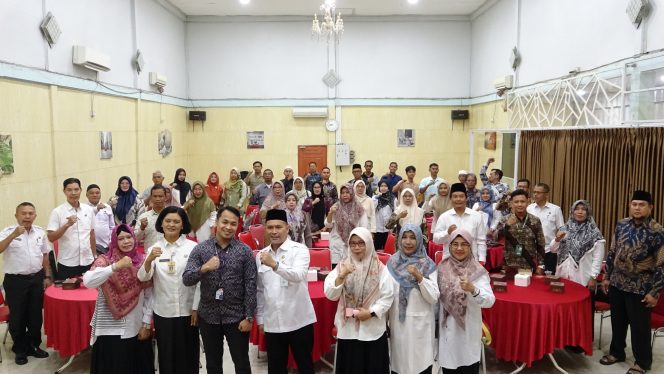 
 Berfoto bersama usai kegiatan.(Syauqi for Baca Malang)