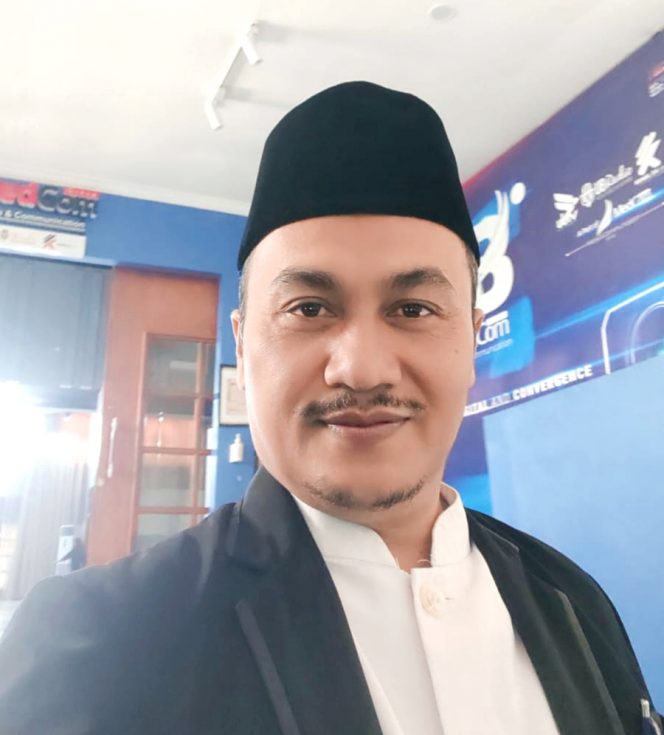 
 Ruwiyanto, S.Kom, MM (Mahasiswa Pascasarjana (S3) Program Studi Doktor Pendidikan Agama Islam Multikultural UNISMA).(Ruwiyanto for Baca Malang)