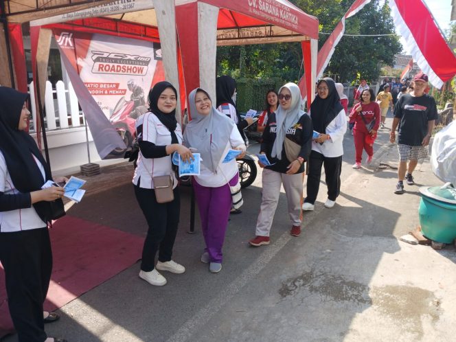 
 Anak-anak sekolah setingkat SMU menjadi pasar potensial pemasaran sepeda motor. (ist)