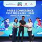 Dari kii-Group Brand Head Dairy PT Global Dairi Alami Vanessa Ingrid Pamela, Program Director MilkLife Soccer Challenge Teddy Tjahjono, Direktur PT Bayan Resources Tbk, Merlin dalam MilkLife Soccer Challenge (MLSC) 2025-2026 Seri 2 yang resmi dimulai dengan total 12 kota penyelenggaraan. Tangerang dan Semarang menjadi kota pembuka rangkaian kompetisi. (ist)
