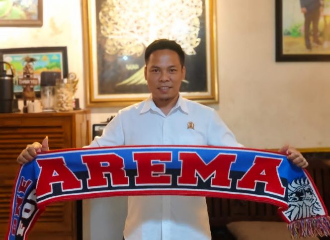 
 Fakih Pilihan yang dikenal lama sebagai Aremania. (ist)