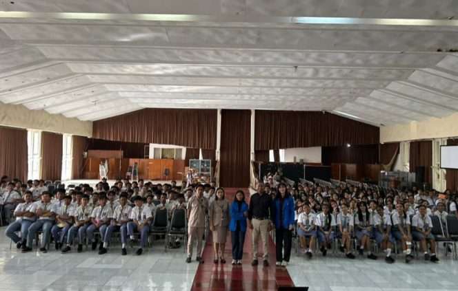 
 Sosialisasi bertajuk “Bijak Bermedia Digital dan Cerdas Menolak Perundungan” di Aula SMA Immanuel Batu, Senin (9/2/2026). (ist)