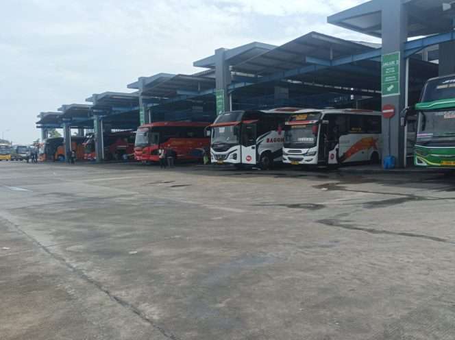 
 Armada bus di Terminal Arjosari bersiap mengantisipasi lonjakan penumpang saat mudik Lebaran. (ist)
