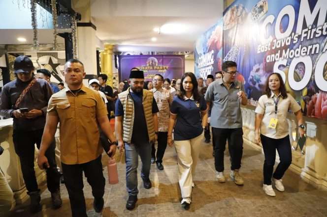
 Wakil Wali Kota Batu, Heli Suyanto, mendampingi Kunker Wakil Menteri Pariwisata Republik Indonesia, Ni Luh Puspa, dalam rangka meninjau kesiapan destinasi wisata unggulan Kota Batu di Jatim Park 3. (Yan)
