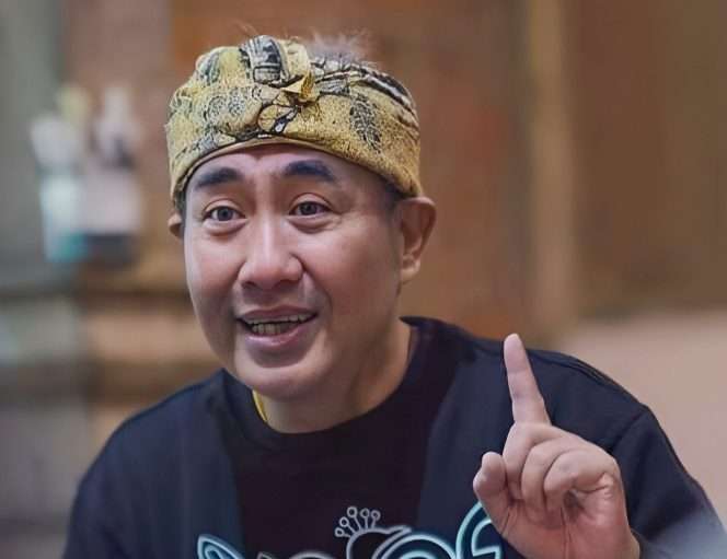 
 Pietra Widiadi, Pendiri Yayasan Dial (Drive Innovation for Alternative) dan Pendopo Kembangkopi. (Pietra for Baca Malang)