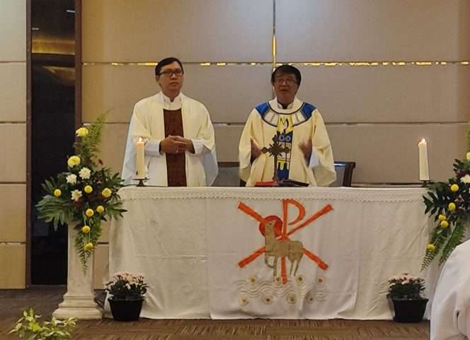 
 Rangkaian kegiatan diawali dengan perayaan misa di Aula St. Thomas Aquinas UKWK yang dipimpin oleh Rm. Eko Putranto, O.Carm dan Rm. Daniel Aji Kurniawan, Pr. (ist)