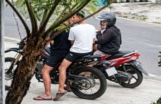 
 Aksi pelaku terekam kamera CCTV. (IG infomalangan)