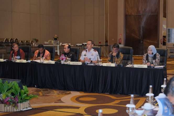 
 Komite I Dewan Perwakilan Daerah (DPD) RI bersama Kepala Kantor Wilayah Direktorat Jenderal Pemasyarakatan (Ditjenpas) Jawa Timur, Kadiyono, saat melakukan kunjungan kerja ke Lapas Kelas I Malang. (ist)