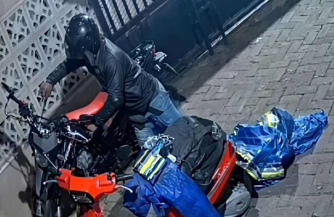 
 Aksi pelaku terekam kamera CCTV. (IG gdlstory)