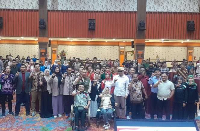 
 Focus Group Discussion (FGD) yang digelar di Hotel Aria Gajayana Malang, Sabtu akhir pekan lalu, dengan agenda menggodok Rancangan Peraturan Daerah (Raperda) Inisiatif tentang Pelindungan dan Pelayanan Penyandang Disabilitas. (ist)
