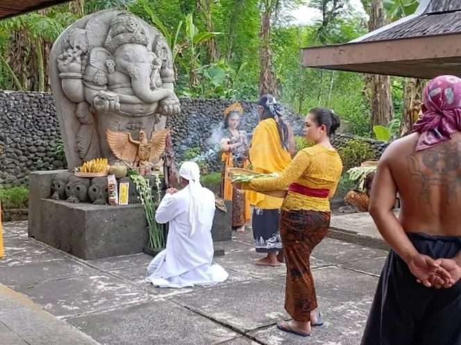 
 Tradisi Bersih Dukuh Karangkates 2026, menjadi sarana pelestari budaya dan penguat kebersamaan masyarakat Dukuh Karangkates, Kecamatan Sumberpucung, Kabupaten Malang. (IG kimkamei_karangkates)