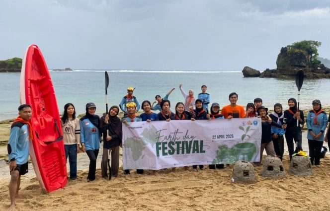 
 Mahasiswa pecinta alam (impala) dari Universitas Brawijaya (UB) berkolaborasi dengan Mapala ACS UNIRA, KSR Brawijaya, dan Sahabat Alam Indonesia (SALAM) menggelar Earth Day Festival belum lama ini. (ist)