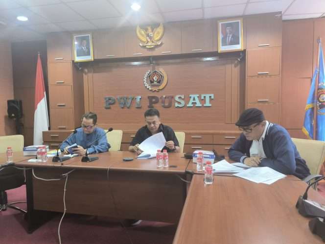 
 Tim yang diketuai Anrico Pasaribu dengan Sekretaris Djoko Tetuko A. Latif ini beranggotakan Nurcholis MA Basyari, Dhimam Abror, Sutrimo Sumarlan, Marah Sakti Siregar, dan Aat Surya Safaat. (ist)