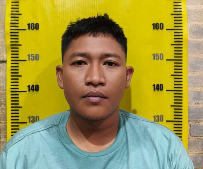 
 Pelaku pencurian uang di Toko Basmalah Buring yang diamankan Unit Reskrim Polsek Kedungkandang. (ist)