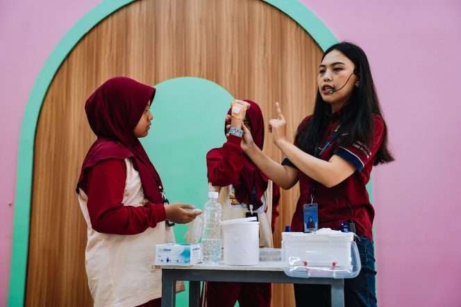 
 Peserta menyimak edukasi Rawat Luka dari edukator dalam program Demo Raga Cendekia di The Bagong Adventure Museum Tubuh Jatim Park 1. (ist)
