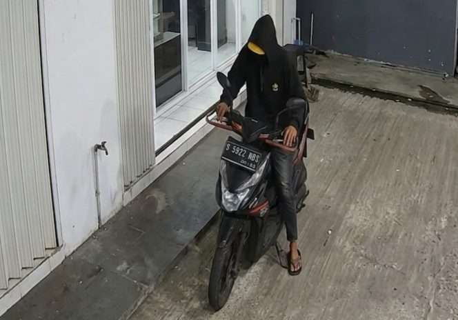 
 Aksi pelaku terekam kamera CCTV. (ist)