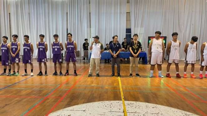 
 Wakil Ketua Umum PERBASI Kabupaten Malang, Muhammad Farkhan, memberikan sambutan dalam sebuah event basket. (Farkhan for Baca Malang)