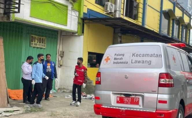 
 Evakuasi jenazah. (IG Lawangku)