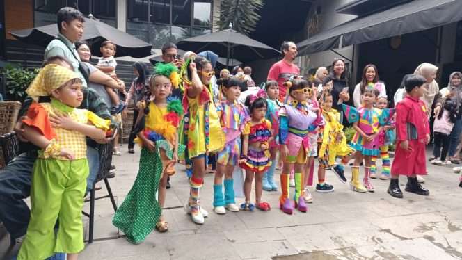 
 Aston Inn Batu bersama EO Warna  saat menggelar kegiatan anak bertema “Little Smart & Style Day”, Minggu (17/5/2026), (ist)