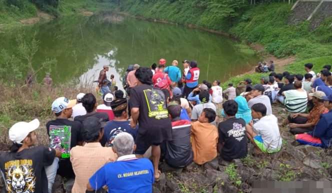 
 Proses evakuasi korban. (Suprayitno/ FB Arek Tajinan)