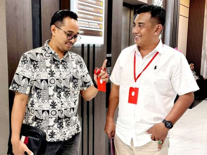 
 Dari kiri: Bagas Dwi Wicaksono, S.H dan Suwito, S.H., M.H Kuasa Hukum Korban Jual Beli PKL Alun-Alun Kota Batu di Ditreskrimsus Polda Jatim. (ist)