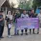 Berfoto bersama di sela kegiatan sertifikasi halal yang digelar Pokdarwis Panorama Tumpak Sewu untuk UMKM. (Juni for BACAMALANG)