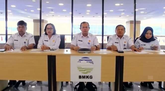 
 Konferensi pers, digelar Badan Meteorologi, Klimatologi, dan Geofisika (BMKG) yang resmi mencabut peringatan dini tsunami untuk wilayah Indonesia menyusul gempa M 7,7 di Mindanao, Filipina, Senin (8/6/2026) yang dinyatakan berakhir pukul 10:15:51 WIB. (You Tube Info BMKG)