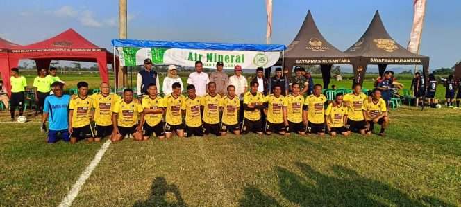 
 Pembukaan kejuaraan sepak bola Banjarejo Cup U-45 di Stadion Desa Banjarejo Kecamatan Pagelaran yang dihadiri beberapa anggota DPRD Kabupaten Malang. (ist)