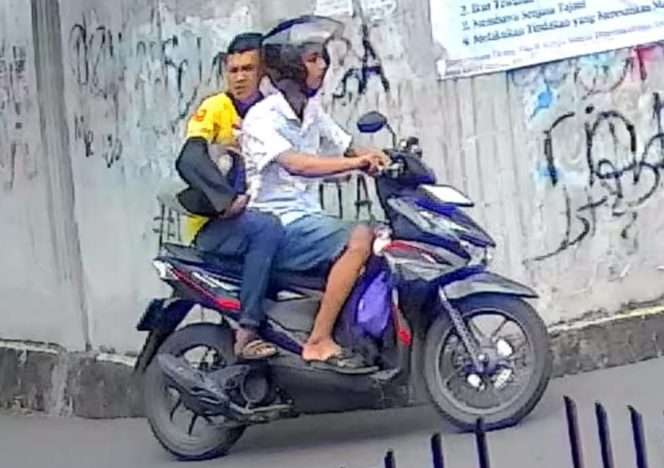
 Aksi pelaku terekam kamera CCTV. (Rizky for bacamalang)