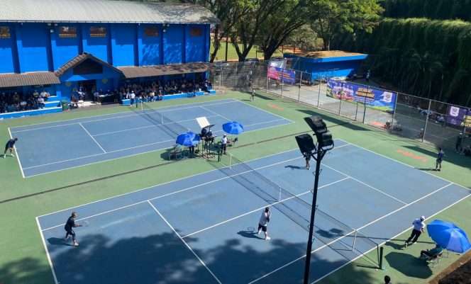 
 Kontingen Timur dan Barat Indonesia Adu Kekuatan di Lapangan UMM. (yog)